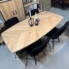 eikenhouten eettafel