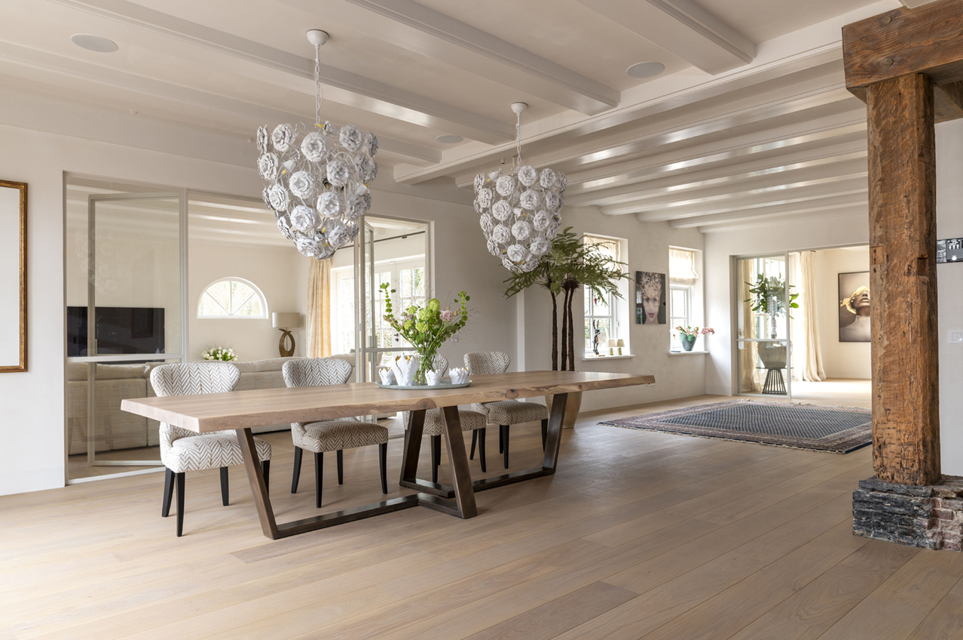 houten boomstam tafel